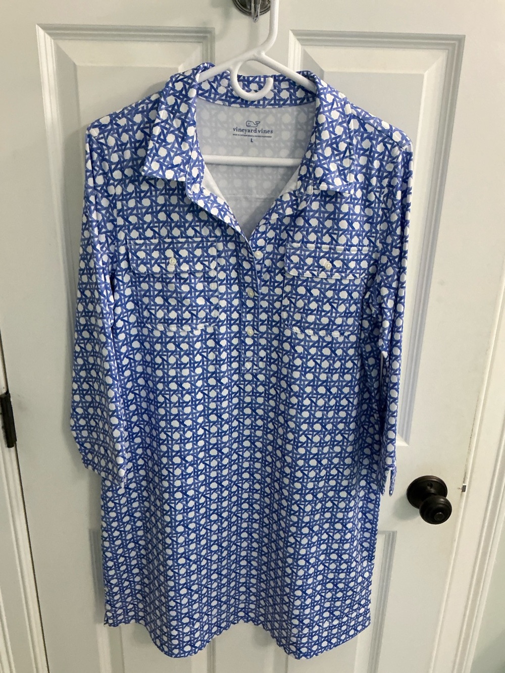 VINEYARD VINES | Blue and White Painted Rattan Margo Shirt Dress Sz. Large